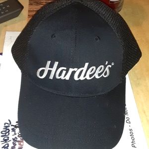 HARDEE'S EMPLOYEE HAT NRMINT CONDITION